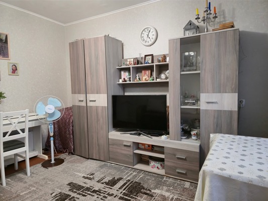 Продам двухкомнатную (2-комн.) квартиру, Лужская ул, 7, Калининград г