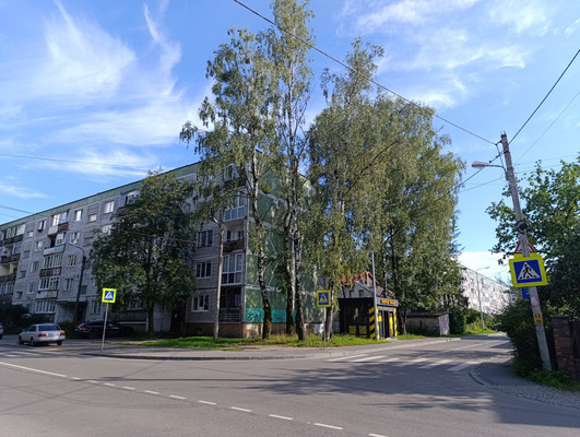 Продам двухкомнатную (2-комн.) квартиру, Лужская ул, 7, Калининград г