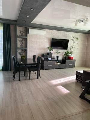 Продам трехкомнатную (3-комн.) квартиру, Сибгата Хакима ул, 40, Казань г