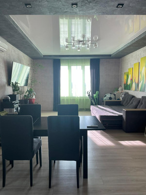 Продам трехкомнатную (3-комн.) квартиру, Сибгата Хакима ул, 40, Казань г