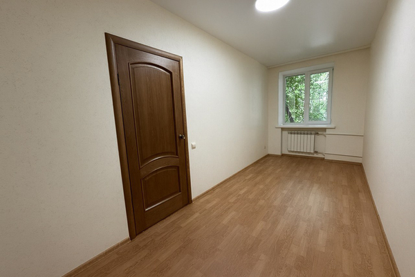 Продам двухкомнатную (2-комн.) квартиру, Восточная ул, 232, Екатеринбург г