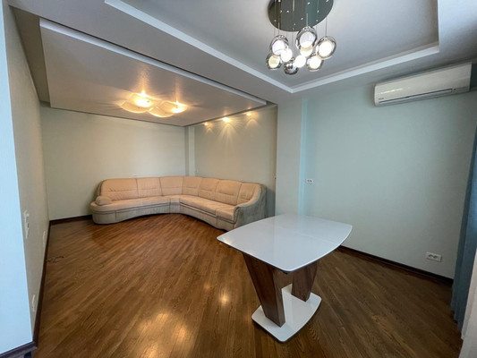 Продам двухкомнатную (2-комн.) квартиру, Зорге ул, 17к1, Ростов-на-Дону г