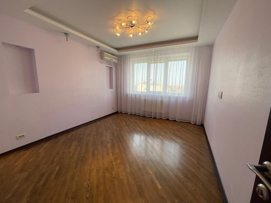 Продам двухкомнатную (2-комн.) квартиру, Зорге ул, 17к1, Ростов-на-Дону г