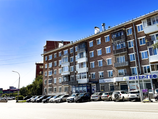 Продам двухкомнатную (2-комн.) квартиру, Восточная ул, 232, Екатеринбург г