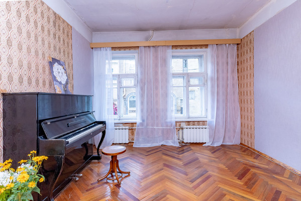 Продам трехкомнатную (3-комн.) квартиру, Конная ул, 26А, Санкт-Петербург г