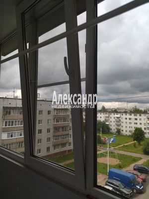 Продам двухкомнатную (2-комн.) квартиру, Пролетарская ул, 15, Волхов г