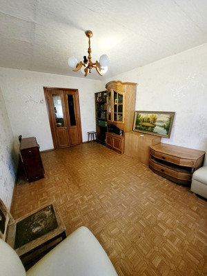 Продам трехкомнатную (3-комн.) квартиру, Зайцева ул, 8, Казань г