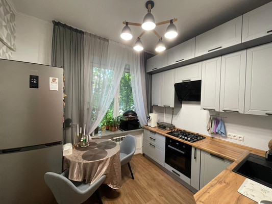 Продам трехкомнатную (3-комн.) квартиру, 1-й Рощинский проезд, 4к2, Москва г