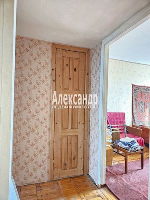 Продам трехкомнатную (3-комн.) квартиру, Калинина ул, 25, Приозерск г