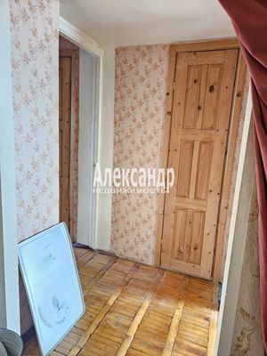 Продам трехкомнатную (3-комн.) квартиру, Калинина ул, 25, Приозерск г