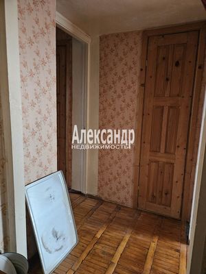 Продам трехкомнатную (3-комн.) квартиру, Калинина ул, 25, Приозерск г