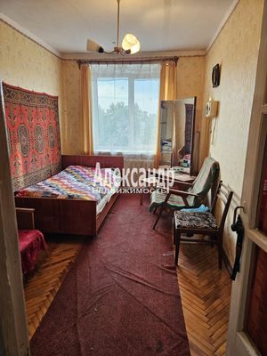 Продам трехкомнатную (3-комн.) квартиру, Калинина ул, 25, Приозерск г