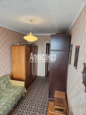 Продам трехкомнатную (3-комн.) квартиру, Калинина ул, 25, Приозерск г