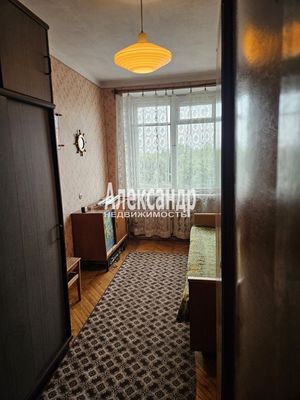 Продам трехкомнатную (3-комн.) квартиру, Калинина ул, 25, Приозерск г