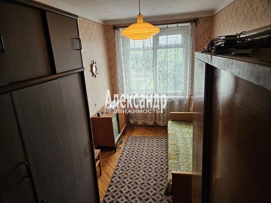 Продам трехкомнатную (3-комн.) квартиру, Калинина ул, 25, Приозерск г