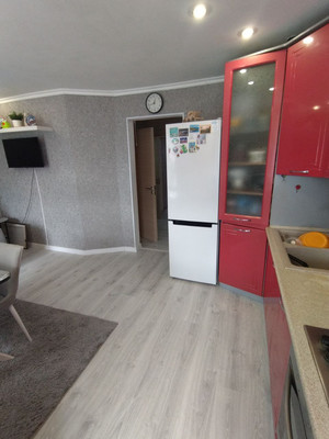 Продам двухкомнатную (2-комн.) квартиру, 8-е Марта ул, 29, Ишим г