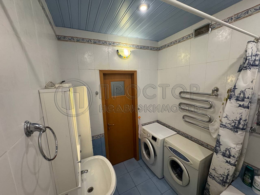 Продам двухкомнатную (2-комн.) квартиру, Соловьиная Роща ул, 3к1, Москва г