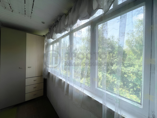 Продам двухкомнатную (2-комн.) квартиру, Морская ул, 13, Ям с