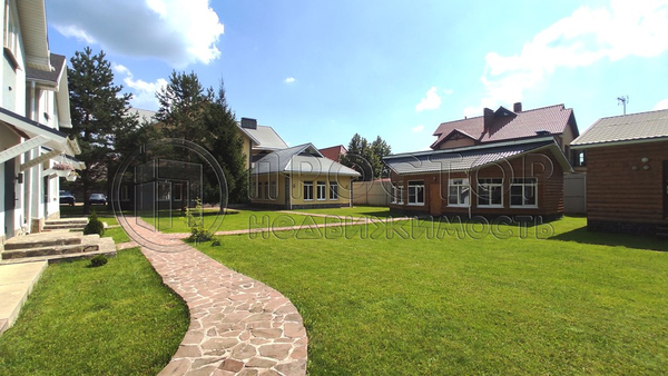Продам коммерческое помещение 550 м2, Радужная ул, 4, Красные Холмы д