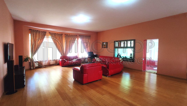 Продам коммерческое помещение 550 м2, Радужная ул, 4, Красные Холмы д