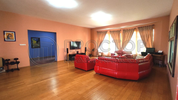 Продам коммерческое помещение 550 м2, Радужная ул, 4, Красные Холмы д