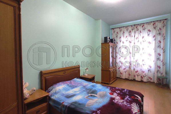 Продам коммерческое помещение 550 м2, Радужная ул, 4, Красные Холмы д