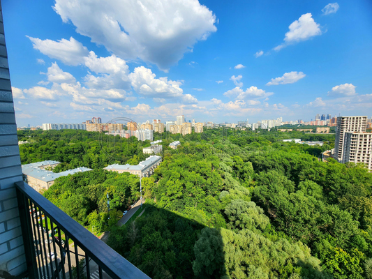 Продам трехкомнатную (3-комн.) квартиру, Гжатская ул, 5к1, Москва г