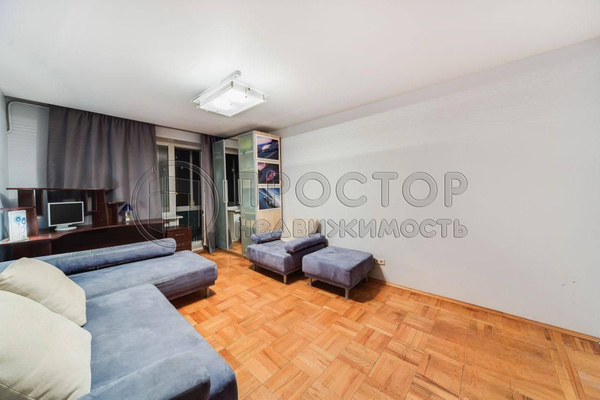 Продам трехкомнатную (3-комн.) квартиру, Коцюбинского ул, 9к2, Москва г