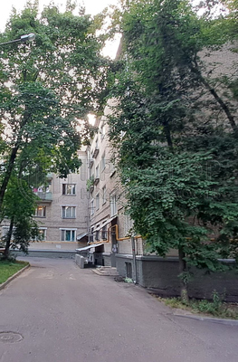Продам трехкомнатную (3-комн.) квартиру, Коцюбинского ул, 9к2, Москва г