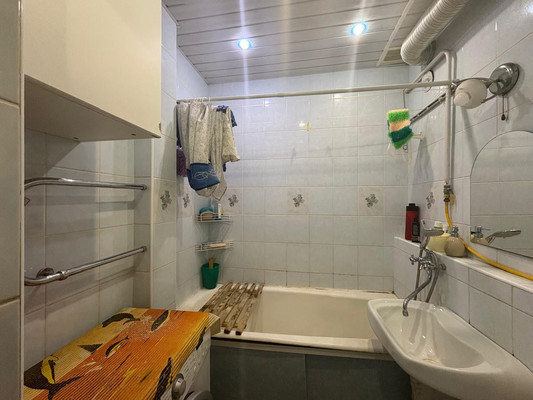 Продам двухкомнатную (2-комн.) квартиру, Академика Кирпичникова ул, 16, Казань г