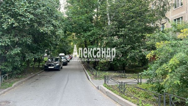 Продам двухкомнатную (2-комн.) квартиру, Большевиков пр-кт, 79к1, Санкт-Петербург г