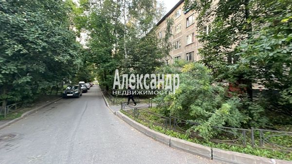 Продам двухкомнатную (2-комн.) квартиру, Большевиков пр-кт, 79к1, Санкт-Петербург г