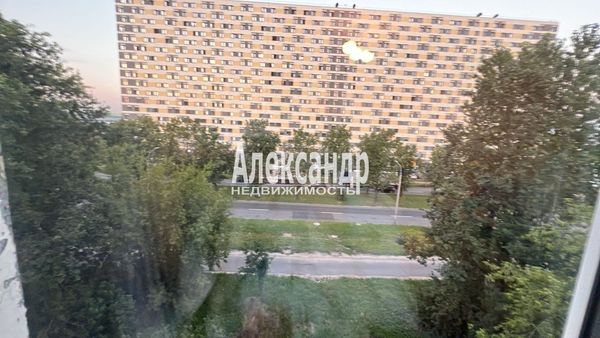 Продам двухкомнатную (2-комн.) квартиру, Большевиков пр-кт, 79к1, Санкт-Петербург г