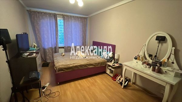 Продам двухкомнатную (2-комн.) квартиру, Большевиков пр-кт, 79к1, Санкт-Петербург г