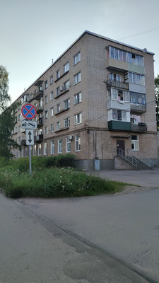 Продам трехкомнатную (3-комн.) квартиру, Крестецкая ул, 26, Старая Русса г