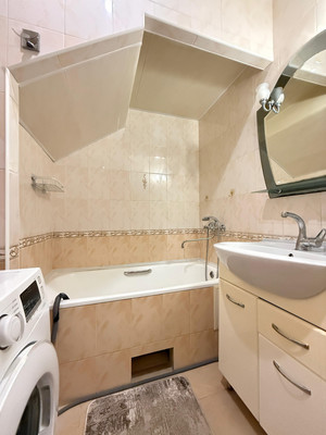 Продам многокомнатную квартиру, Кабардинская ул, 210, Нальчик г