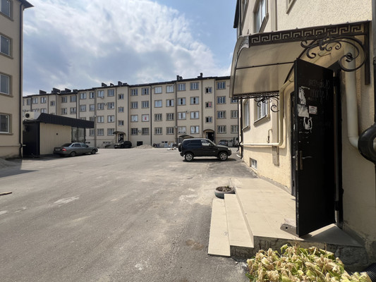 Продам однокомнатную (1-комн.) квартиру, Солнечная ул, 10к8, Нальчик г