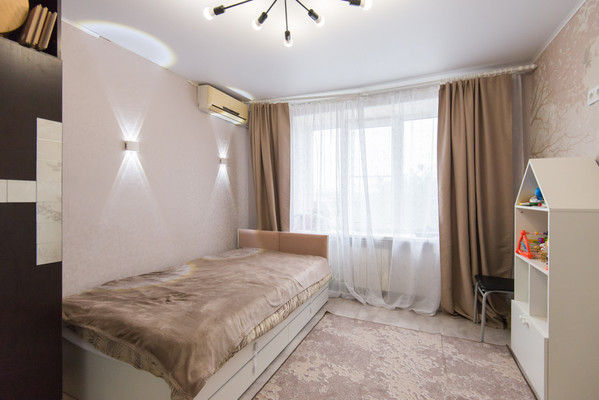 Продам двухкомнатную (2-комн.) квартиру, Рахманинова ул, 24, Ростов-на-Дону г