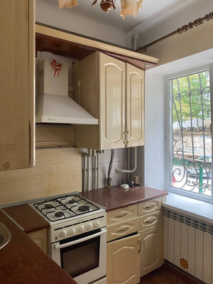 Продам двухкомнатную (2-комн.) квартиру, Кечкеметская ул, 91, Симферополь г