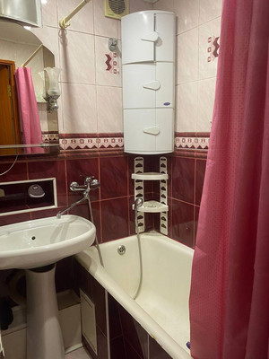 Продам двухкомнатную (2-комн.) квартиру, Кечкеметская ул, 91, Симферополь г