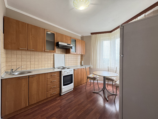 Продам однокомнатную (1-комн.) квартиру, Сиреневый б-р, 59, Москва г
