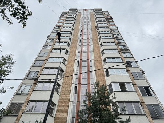 Продам однокомнатную (1-комн.) квартиру, Сиреневый б-р, 59, Москва г
