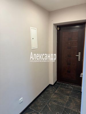 Продам двухкомнатную (2-комн.) квартиру, Садовая ул, 9, Коммунары п