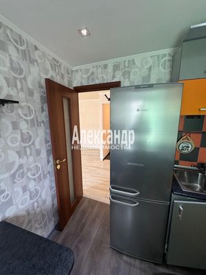Продам двухкомнатную (2-комн.) квартиру, Садовая ул, 9, Коммунары п