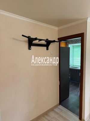 Продам двухкомнатную (2-комн.) квартиру, Садовая ул, 9, Коммунары п