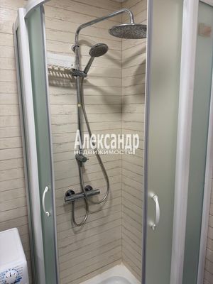 Продам двухкомнатную (2-комн.) квартиру, Садовая ул, 9, Коммунары п