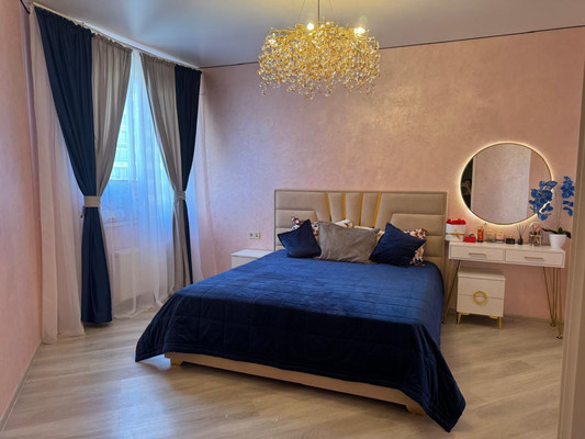 Продам трехкомнатную (3-комн.) квартиру, Мраморный пер, 36, Симферополь г