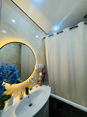 Продам трехкомнатную (3-комн.) квартиру, Мраморный пер, 36, Симферополь г