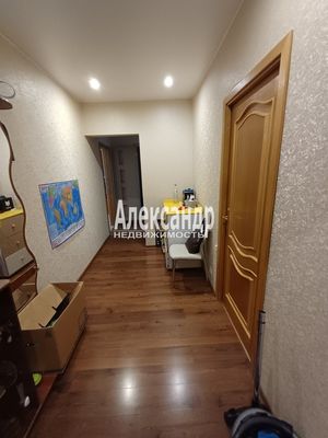 Продам трехкомнатную (3-комн.) квартиру, Шуваловский пр-кт, 59к1, Санкт-Петербург г