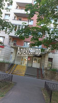 Продам двухкомнатную (2-комн.) квартиру, Токарева ул, 6, Сестрорецк г